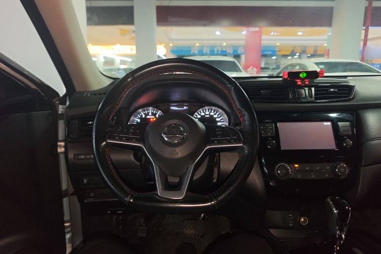 Used Nissan X-Trail 2017 2.0L CVT Comfort Edition 2WD Steering Wheel