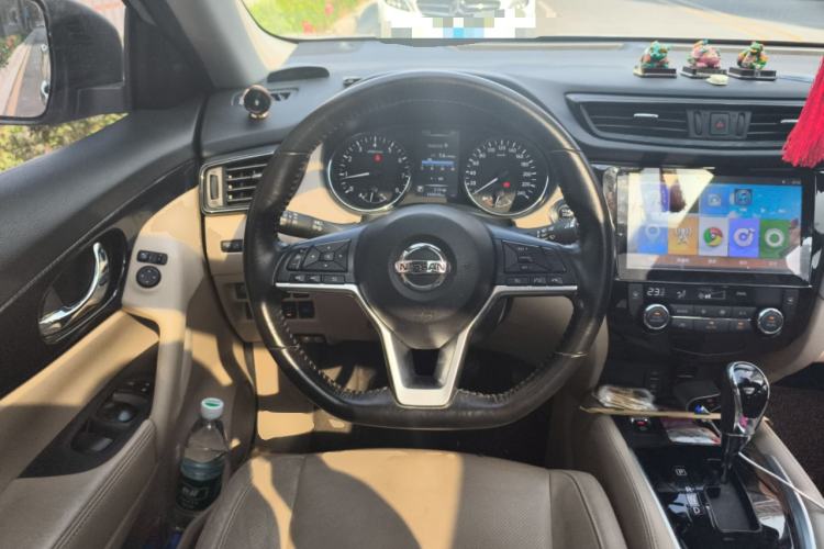 Used Nissan X-Trail 2017 2.5L CVT Luxury Edition 4WD Steering Wheel