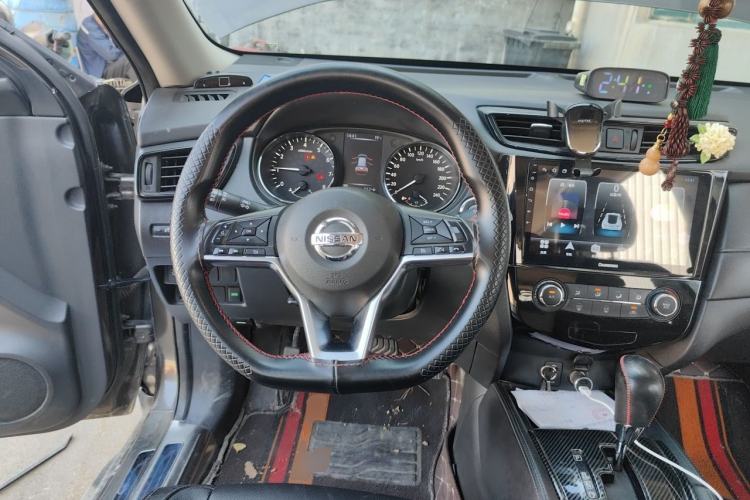 Used Nissan X-Trail 2017 2.0L CVT Comfort Edition 2WD Steering Wheel