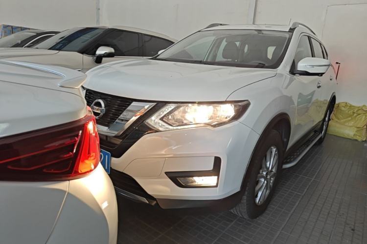 Used Nissan X-Trail 2017 2.0L CVT Comfort Edition 2WD Guazi used car, China used car export, Used car for sale, Used Nissan cars, Cheapest cars for sale