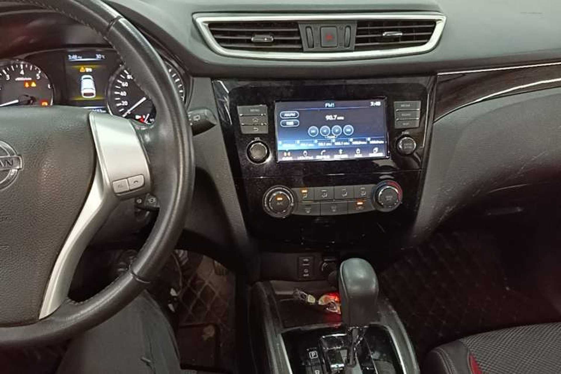 Used Nissan X-Trail 2017 2.0L CVT Fashion Edition 2WD Audio And AC Panel