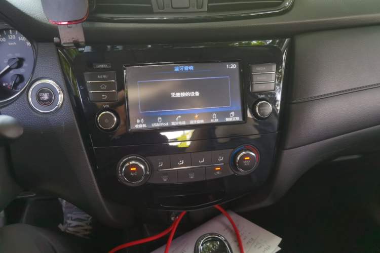 Used Nissan X-Trail 2017 2.0L CVT Comfort Edition 2WD Audio And AC Panel