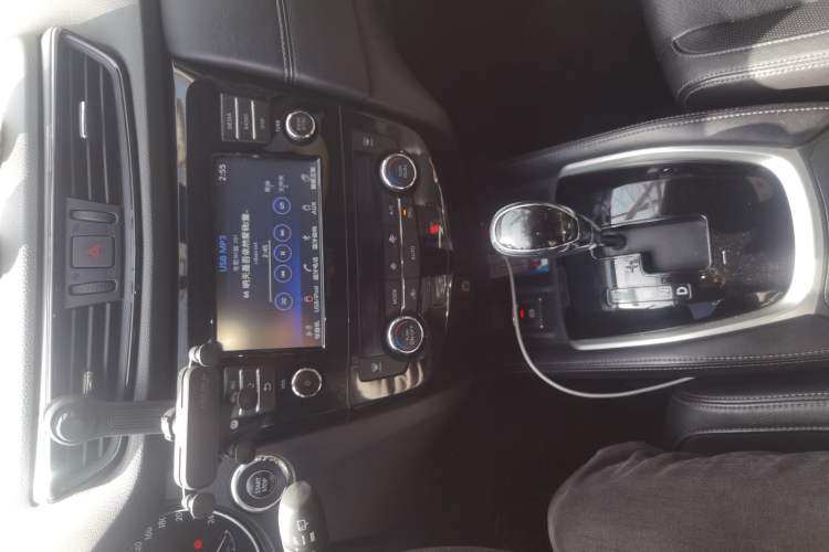 Used Nissan X-Trail 2017 2.5L CVT Leading Edition 4WD Audio And AC Panel