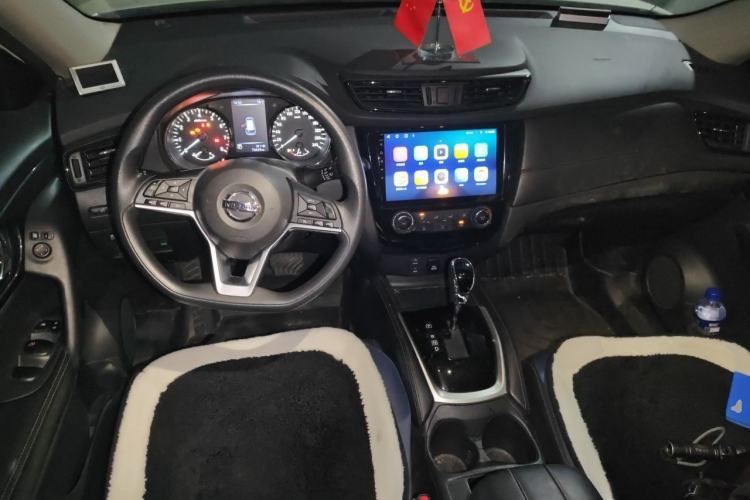 Used Nissan X-Trail 2017 2.0L CVT Comfort Edition 2WD Center Console