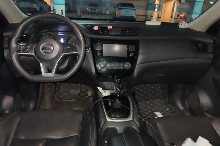 Used Nissan X-Trail 2017 2.0L CVT Comfort Edition 2WD Center Console