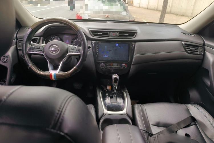 Used Nissan X-Trail 2017 2.0L CVT Comfort Edition 2WD Center Console