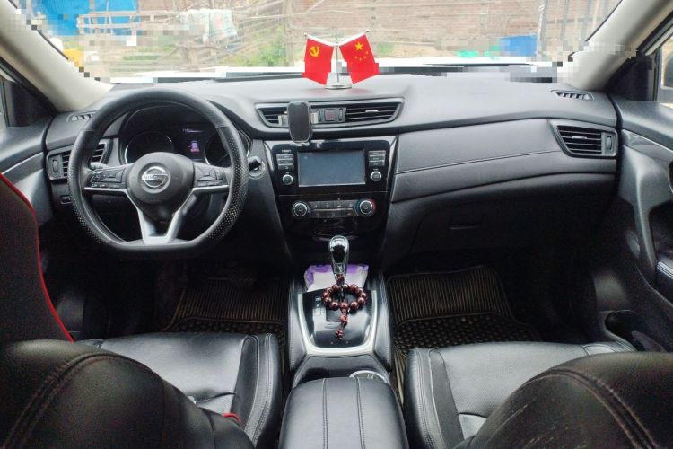 Used Nissan X-Trail 2017 2.0L CVT Comfort Edition 2WD Center Console