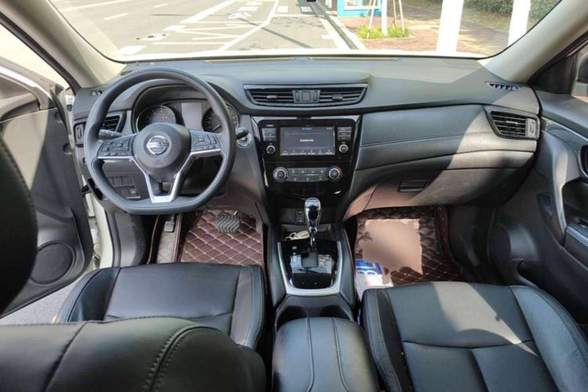 Used Nissan X-Trail 2017 2.0L CVT Comfort Edition 2WD Center Console