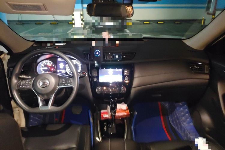 Used Nissan X-Trail 2017 2.0L CVT Comfort Edition 2WD Center Console
