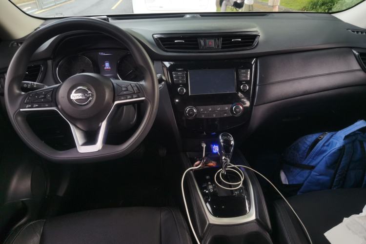 Used Nissan X-Trail 2017 2.0L CVT Comfort Edition 2WD Center Console