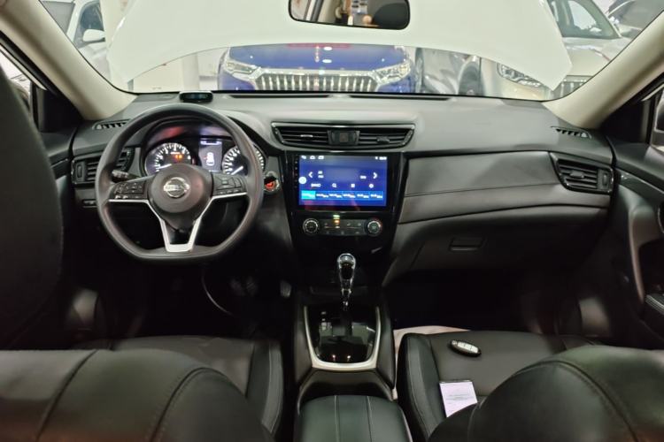 Used Nissan X-Trail 2017 2.0L CVT Comfort Edition 2WD Center Console