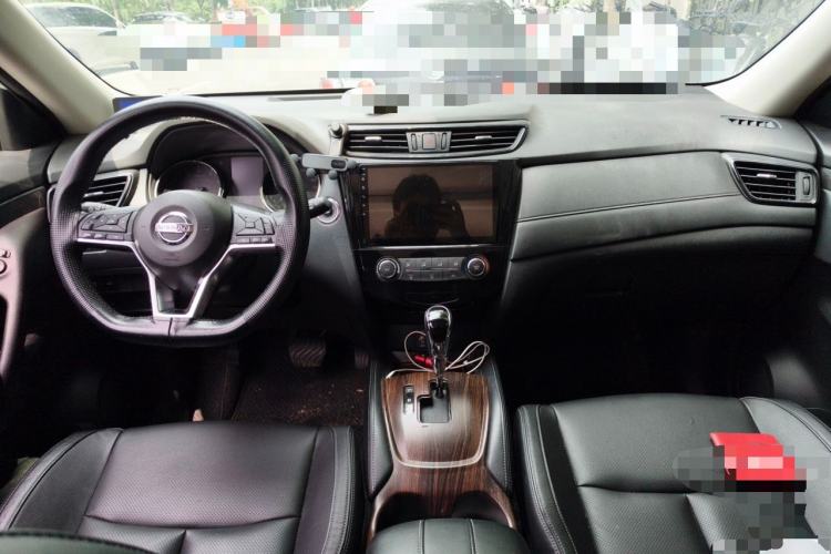 Used Nissan X-Trail 2017 2.0L CVT Comfort Edition 2WD Center Console