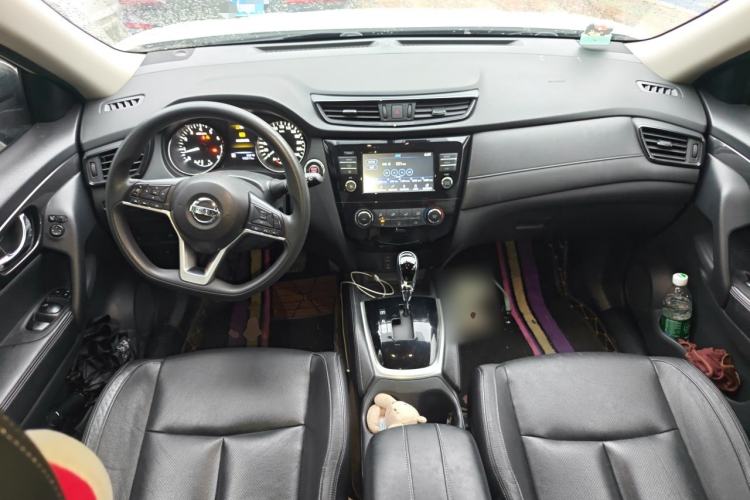 Used Nissan X-Trail 2017 2.0L CVT Comfort Edition 2WD Center Console