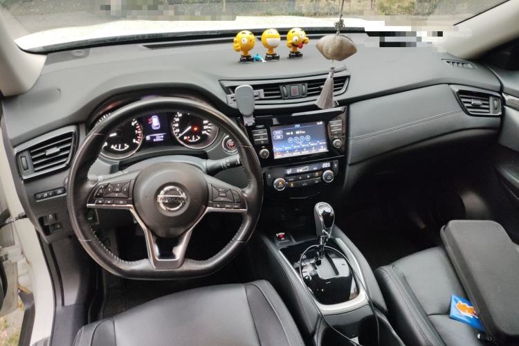Used Nissan X-Trail 2017 2.0L CVT Comfort Edition 2WD Center Console
