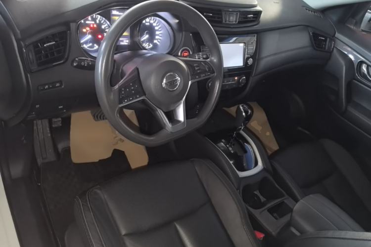 Used Nissan X-Trail 2017 2.0L CVT Comfort Edition 2WD Center Console