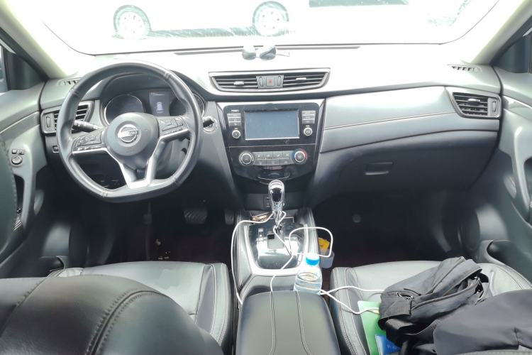 Used Nissan X-Trail 2017 2.0L CVT Comfort Edition 2WD Center Console