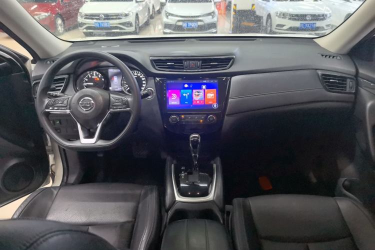 Used Nissan X-Trail 2017 2.0L CVT Comfort Edition 2WD Center Console