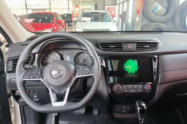 Used Nissan X-Trail 2017 2.0L CVT Comfort Edition 2WD Center Console