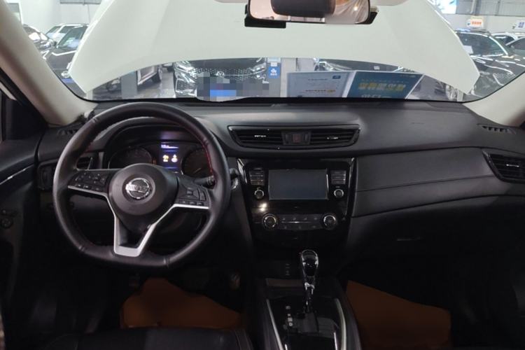 Used Nissan X-Trail 2017 2.0L CVT Comfort Edition 2WD Center Console