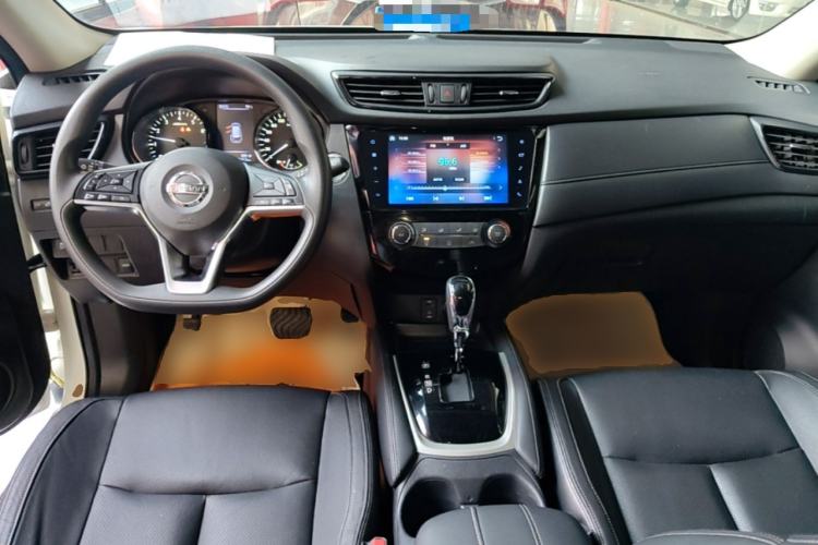Used Nissan X-Trail 2017 2.0L CVT Comfort Edition 2WD Center Console