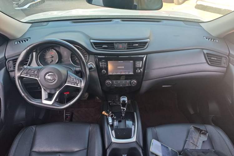 Used Nissan X-Trail 2017 2.0L CVT Comfort Edition 2WD Center Console