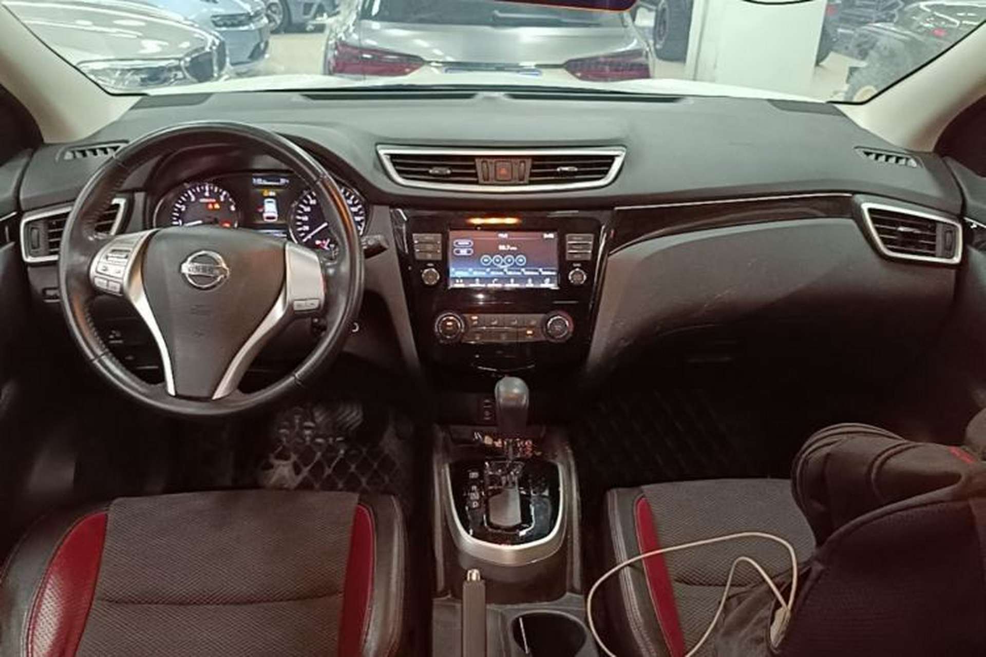 Used Nissan X-Trail 2017 2.0L CVT Fashion Edition 2WD Center Console