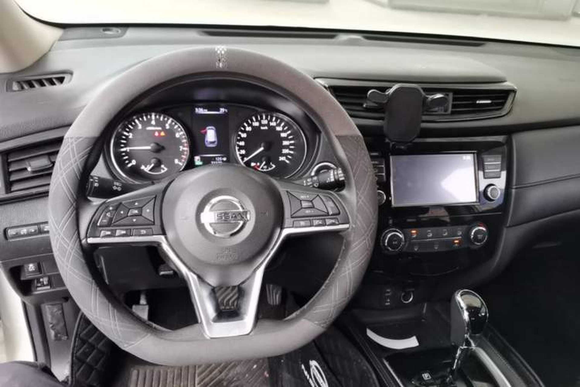 Used Nissan X-Trail 2017 2.0L CVT Comfort Edition 2WD Center Console