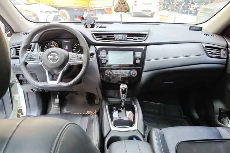 Used Nissan X-Trail 2017 2.0L CVT Comfort Edition 2WD Center Console