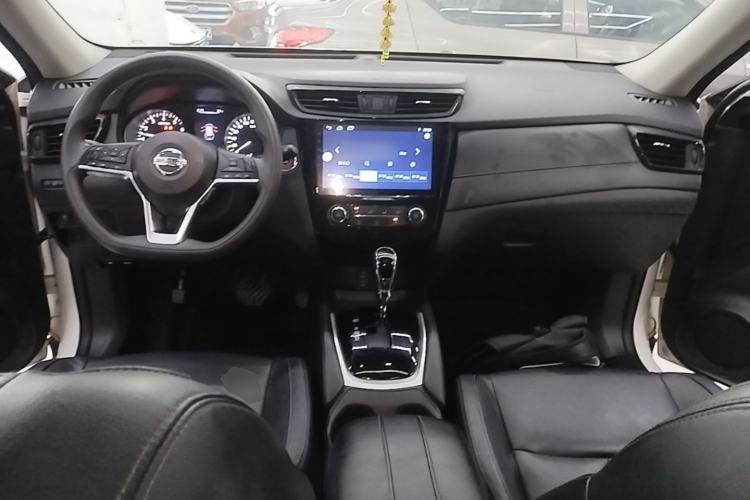 Used Nissan X-Trail 2017 2.0L CVT Comfort Edition 2WD Center Console