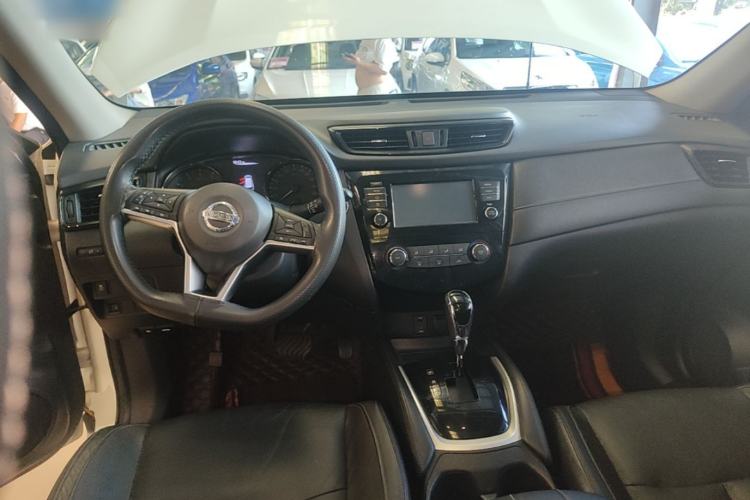 Used Nissan X-Trail 2017 2.0L CVT Comfort Edition 2WD Center Console