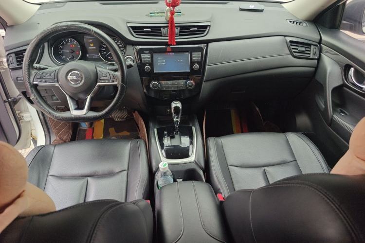 Used Nissan X-Trail 2017 2.0L CVT Comfort Edition 2WD Center Console