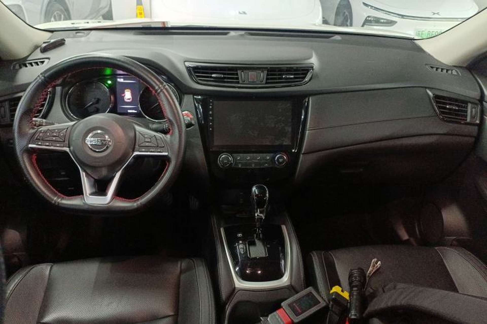 Used Nissan X-Trail 2017 2.0L CVT Comfort Edition 2WD Center Console