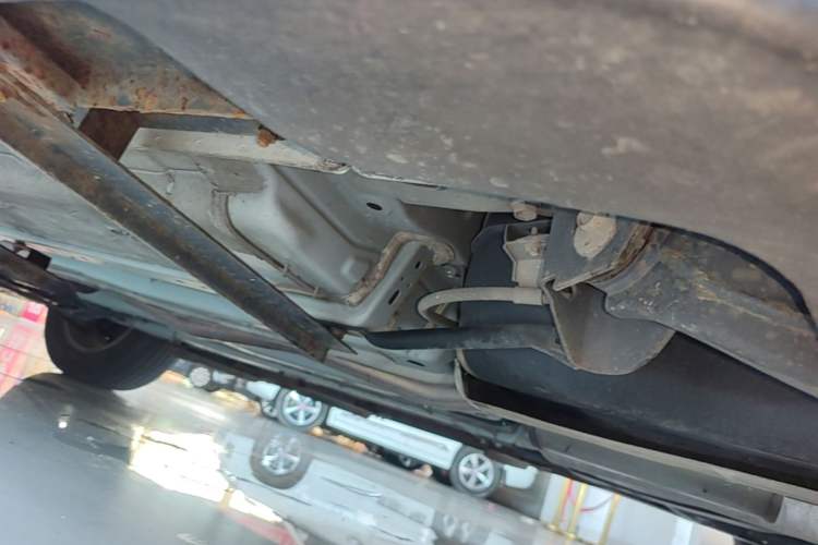 Used Nissan X-Trail 2017 2.0L CVT Comfort Edition 2WD Chassis Rear Left