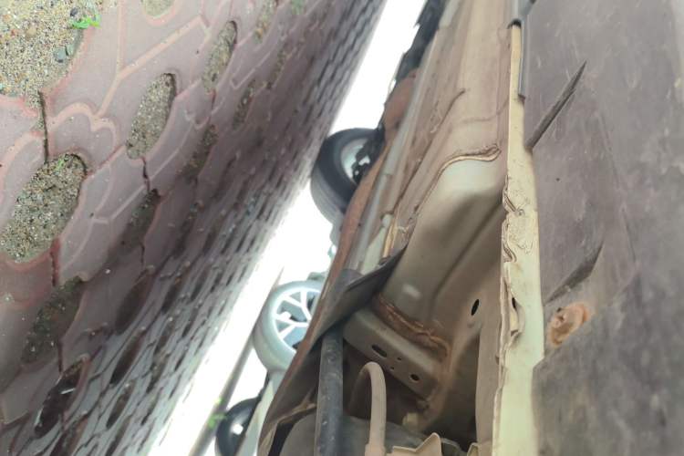 Used Nissan X-Trail 2017 2.0L CVT Comfort Edition 2WD Chassis Rear Left