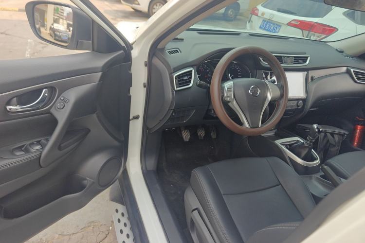 Used Nissan X-Trail 2017 2.0L Manual Classic Edition 2WD Driver Seat