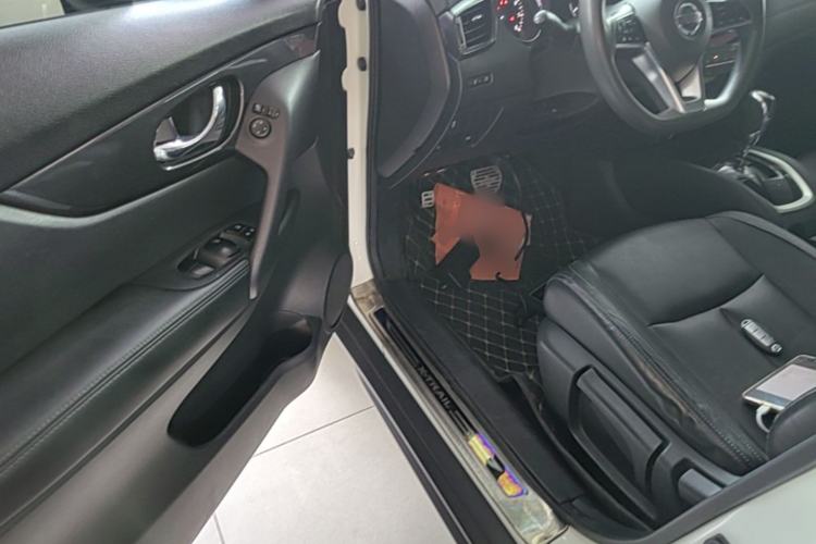 Used Nissan X-Trail 2017 2.0L CVT Comfort Edition 2WD Driver Seat