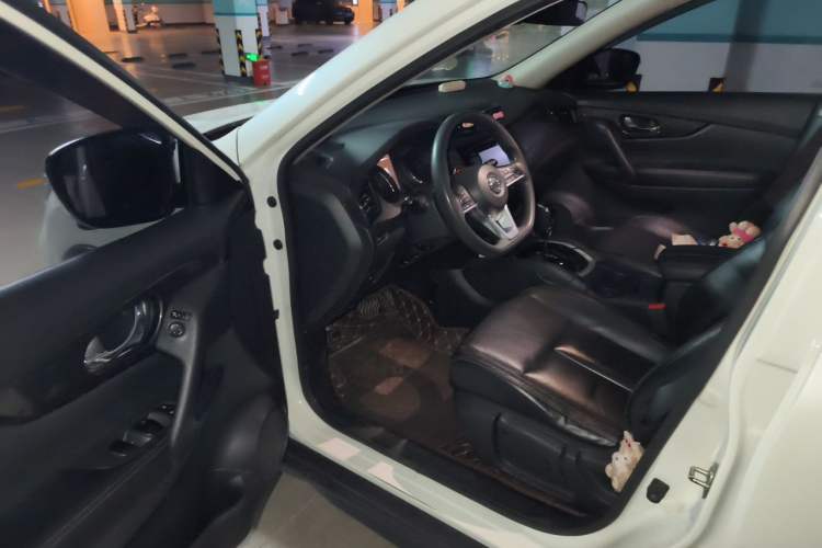 Used Nissan X-Trail 2017 2.0L CVT Comfort Edition 2WD Driver Seat