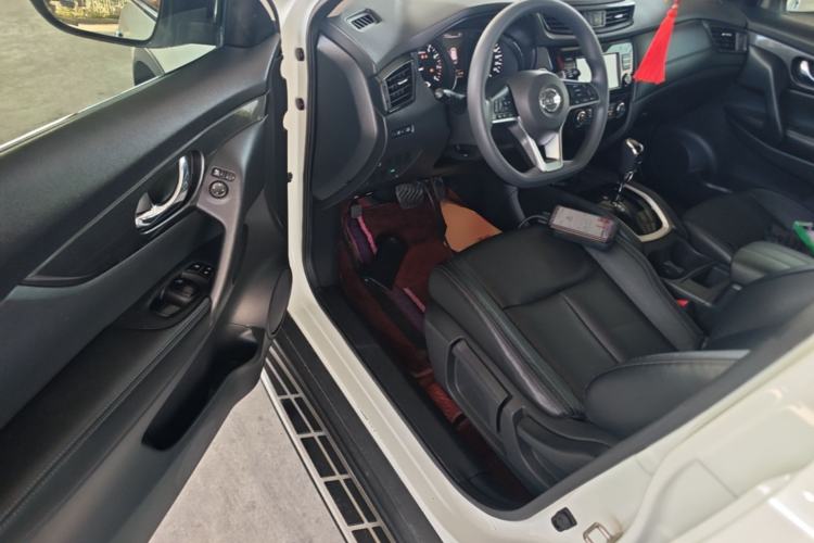 Used Nissan X-Trail 2017 2.0L CVT Comfort Edition 2WD Driver Seat