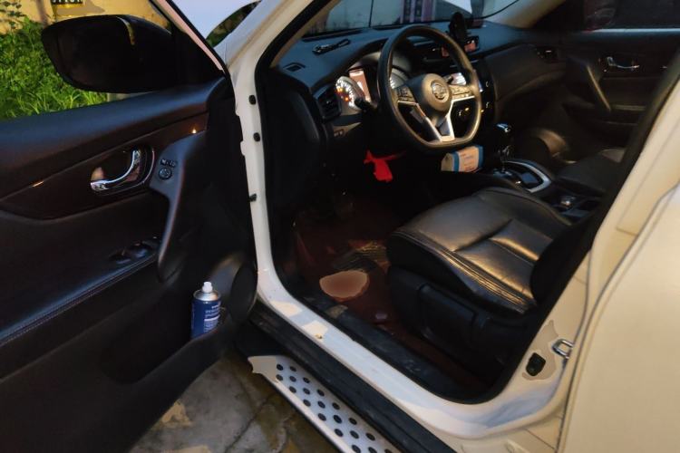 Used Nissan X-Trail 2017 2.0L CVT Comfort Edition 2WD Driver Seat