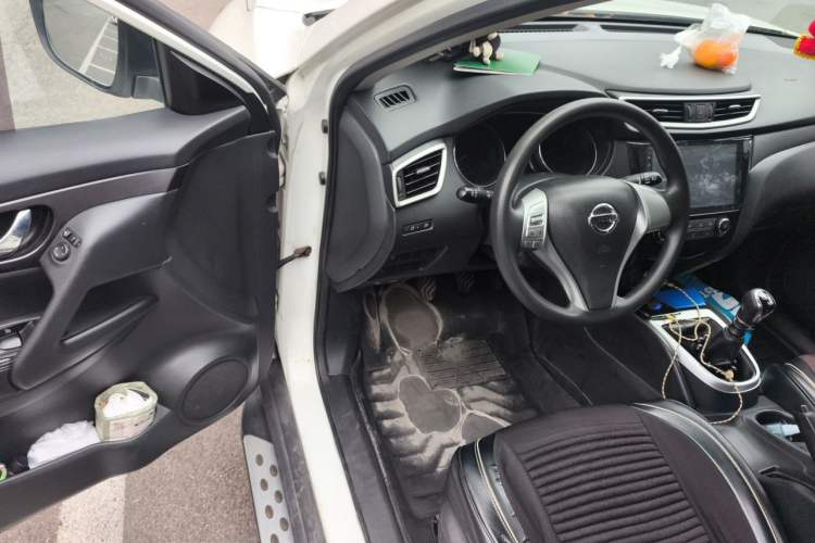 Used Nissan X-Trail 2017 2.0L Manual Classic Edition 2WD Driver Seat