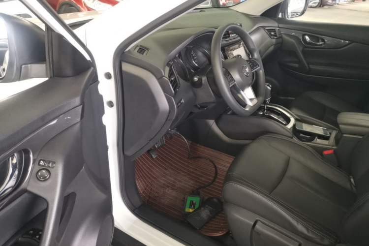 Used Nissan X-Trail 2017 2.0L CVT Comfort Edition 2WD Driver Seat