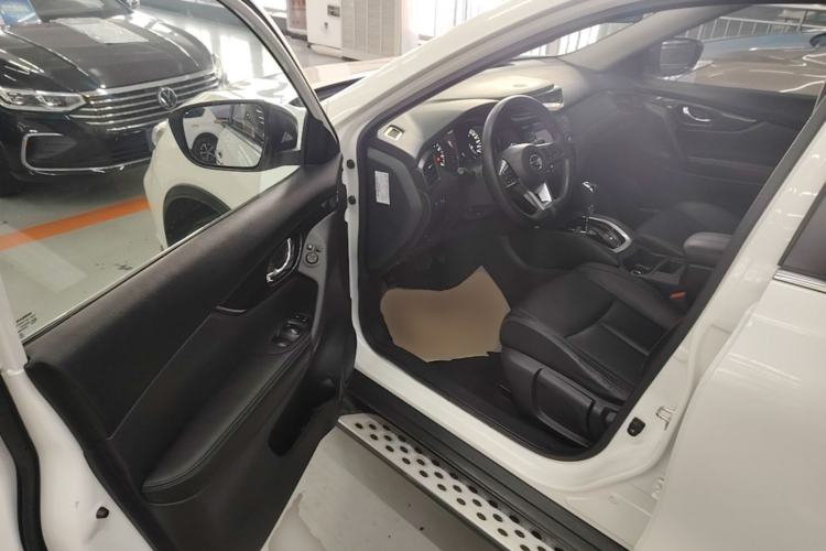 Used Nissan X-Trail 2017 2.0L CVT Comfort Edition 2WD Driver Seat