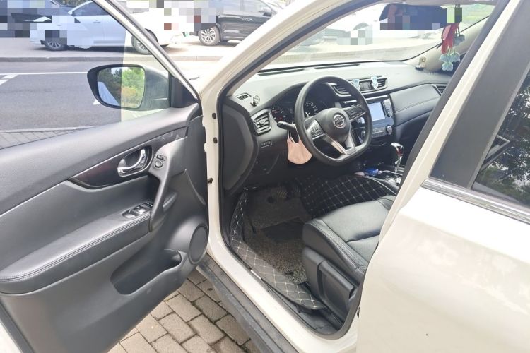 Used Nissan X-Trail 2017 2.0L CVT Comfort Edition 2WD Driver Seat