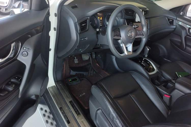 Used Nissan X-Trail 2017 2.0L CVT Comfort Edition 2WD Driver Seat