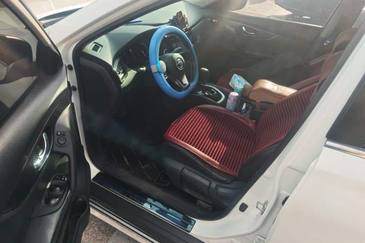 Used Nissan X-Trail 2017 2.0L CVT Comfort Edition 2WD Driver Seat