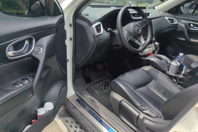 Used Nissan X-Trail 2017 2.0L CVT Comfort Edition 2WD Driver Seat