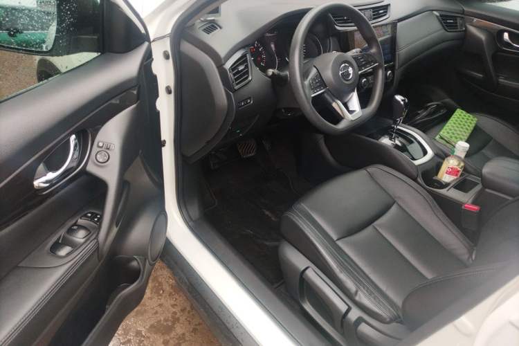 Used Nissan X-Trail 2017 2.0L CVT Comfort Edition 2WD Driver Seat