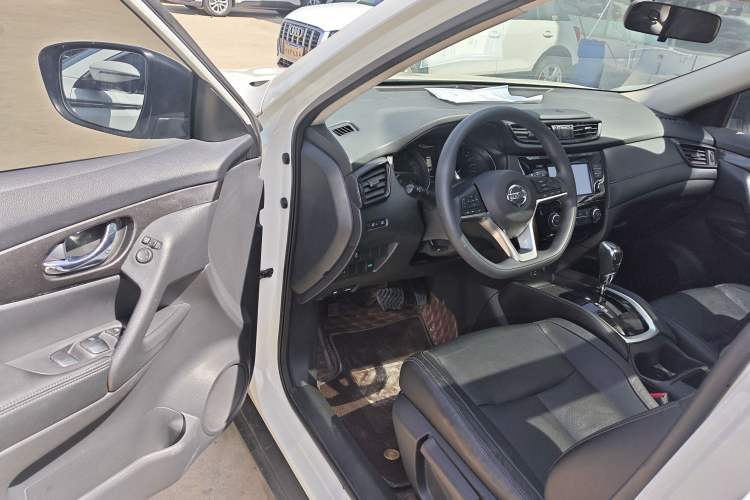 Used Nissan X-Trail 2017 2.0L CVT Comfort Edition 2WD Driver Seat