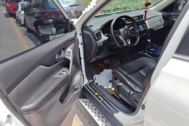Used Nissan X-Trail 2017 2.0L CVT Comfort Edition 2WD Driver Seat