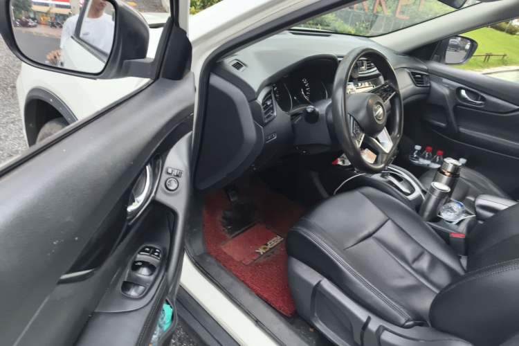 Used Nissan X-Trail 2017 2.0L CVT Comfort Edition 2WD Driver Seat